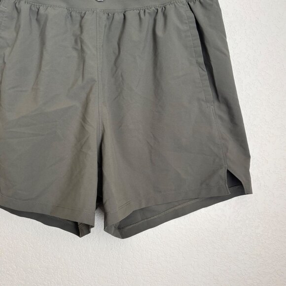 Under Armour Mens Green Gym Shorts Large Polyester Lightweight 6" Inseam Elastic - Picture 3 of 11